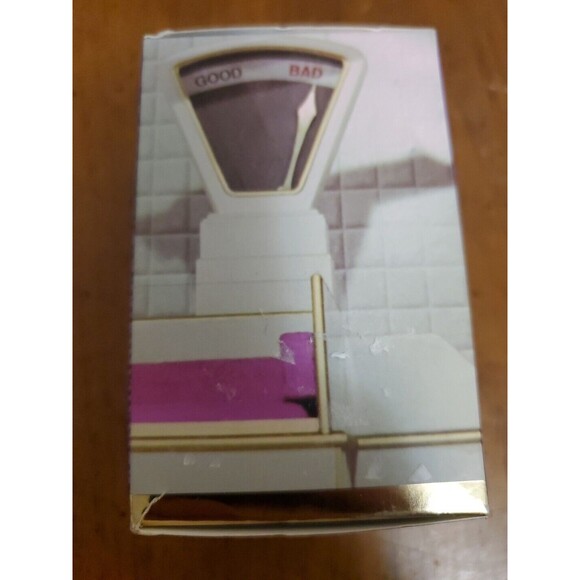 Makeup Revolution x Willy Wonka ~ Golden Egg Highlighter ~ I Want It Now ~ BNIB - Picture 2 of 6